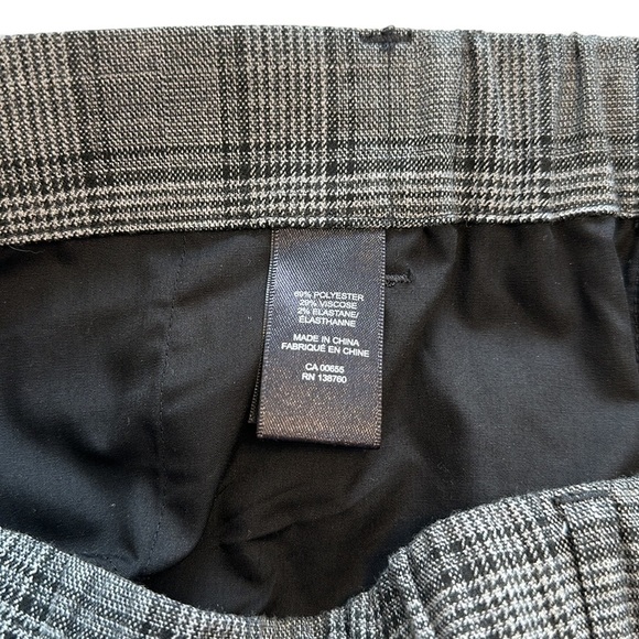 RW&CO. Gender-Neutral Checkered Dress Pant - Size Large - Picture 8 of 14